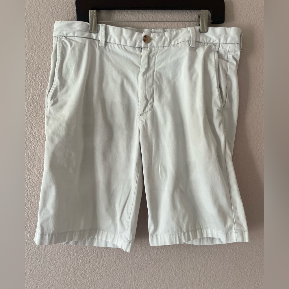 Vineyard Vines White Breaker Shorts